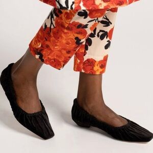 New! Frances Valentine Britta Black Vekvet Flats- size 7.5